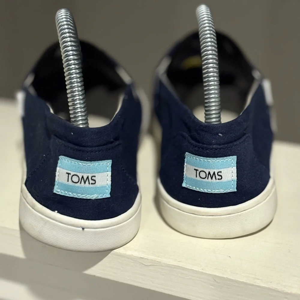 TOMS Classic Canvas Shoes Girls Youth Size 5Y Navy Blue Slip On Casual Shoes